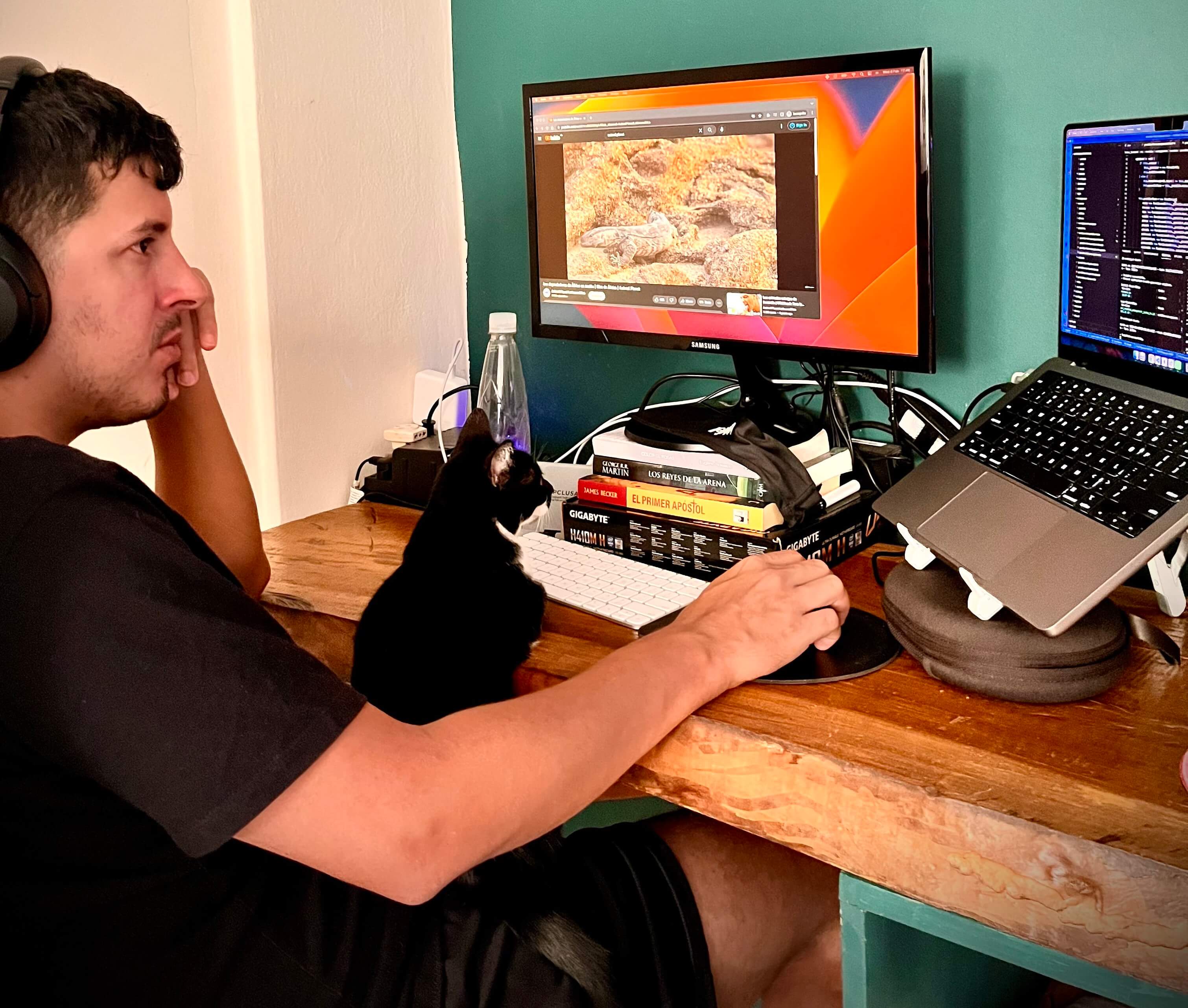 Antonio Vargas at work